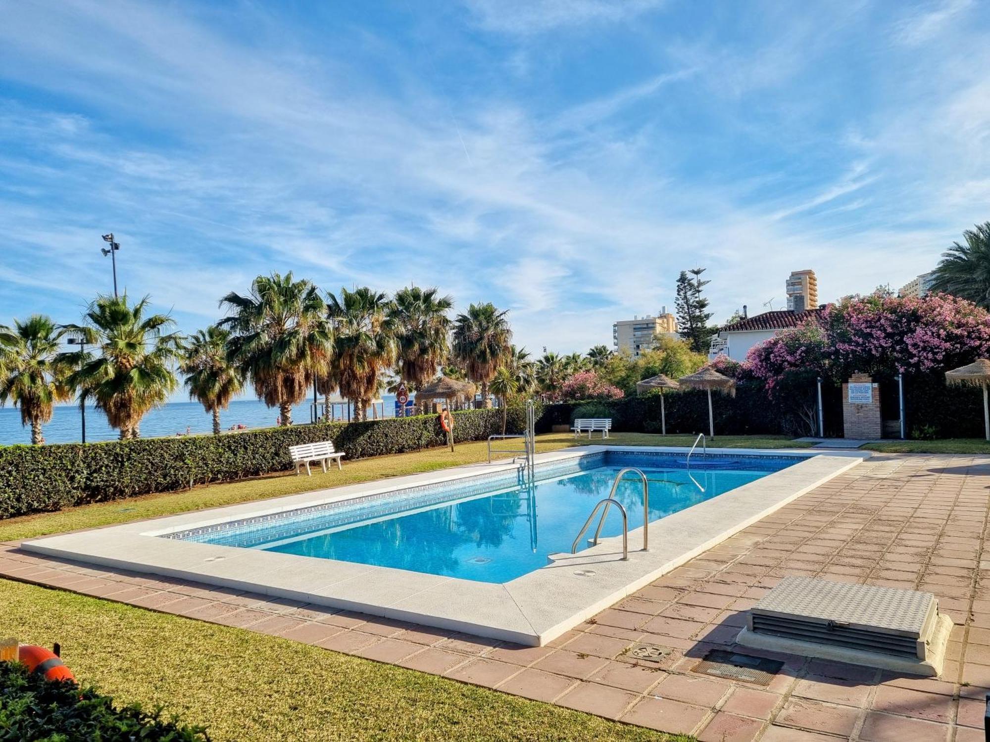 Barbados Beach And Pool Apartment Fuengirola Ngoại thất bức ảnh